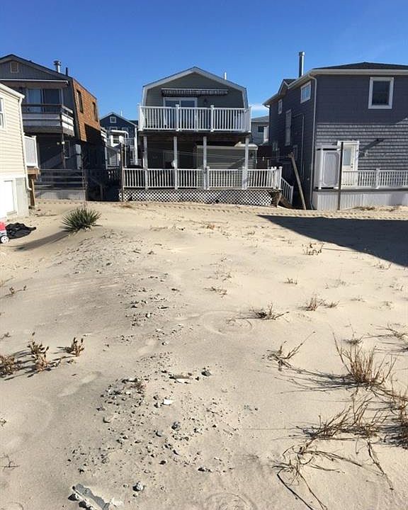 1st image of 11 Essex St