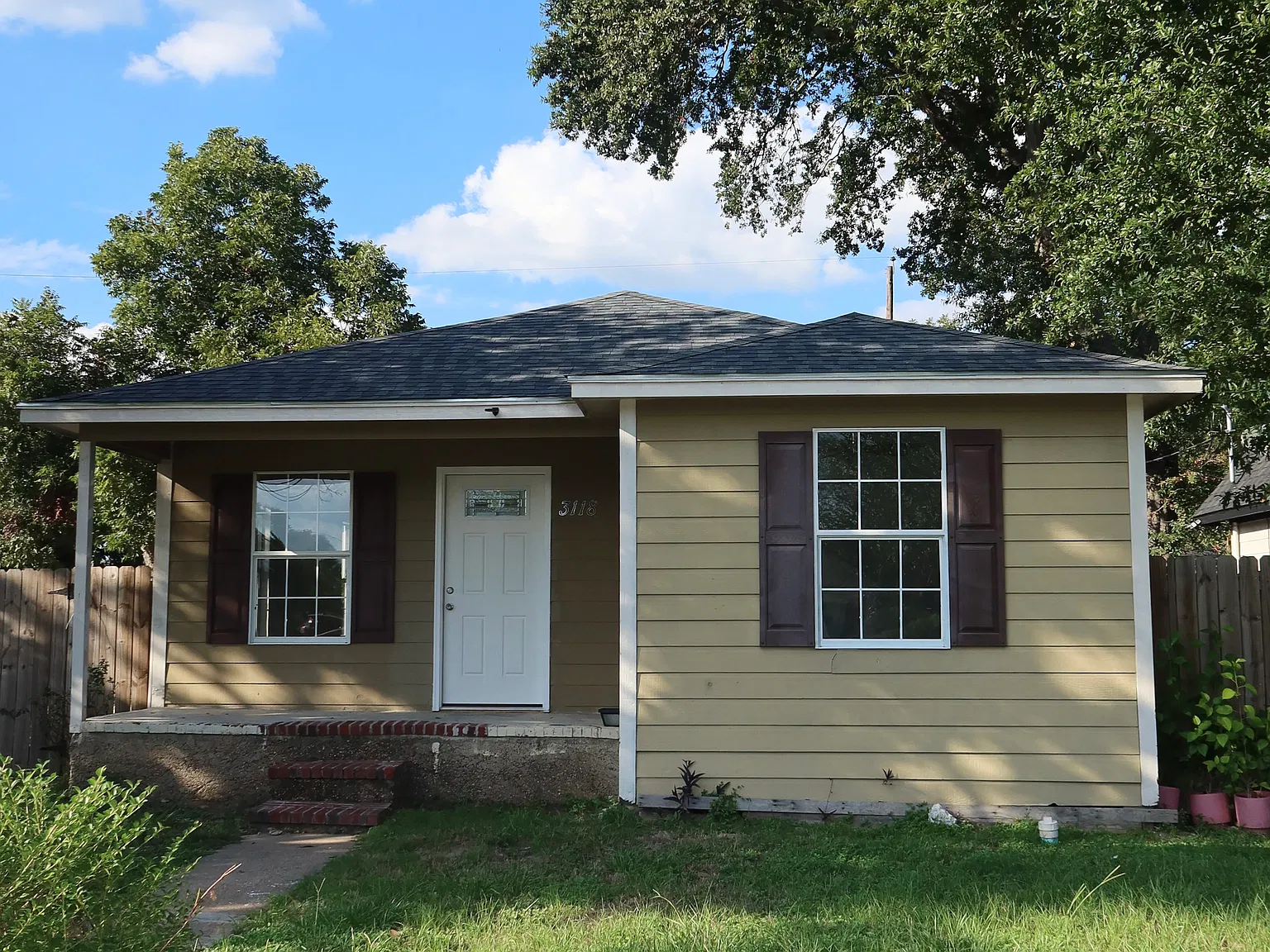 4 bed, 1363 sqft, $1,700 — Photo 3