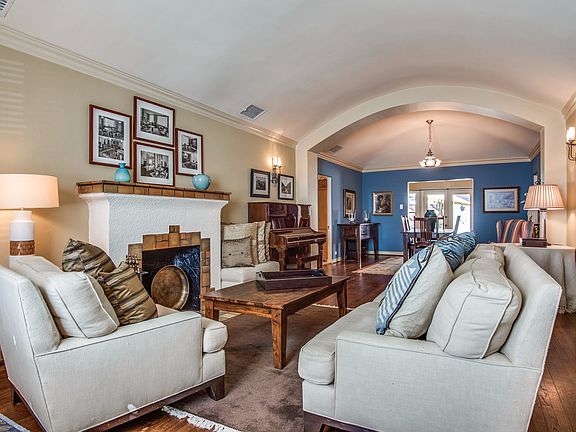 3rd image of 2015 Old Orchard Dr