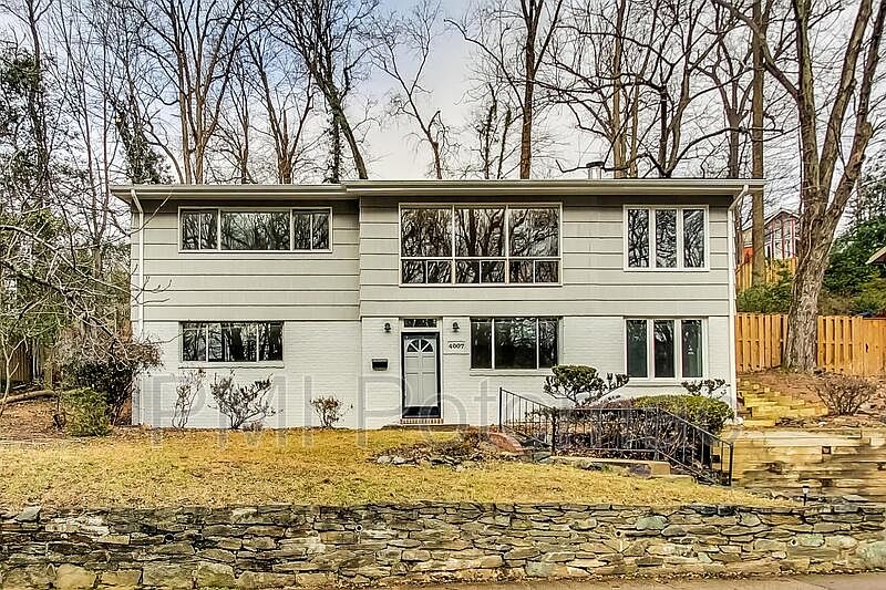 1st image of 4007 Wexford Dr