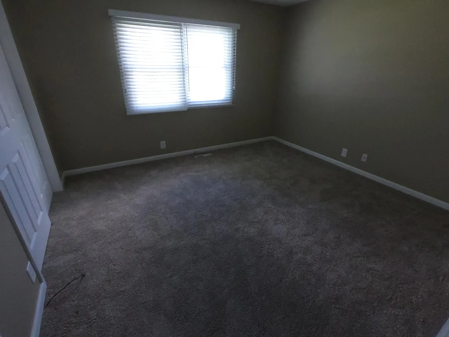 3 bed, 1800 sqft, $2,250 — Photo 4