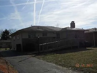 1422 Kelton Ave photo 1