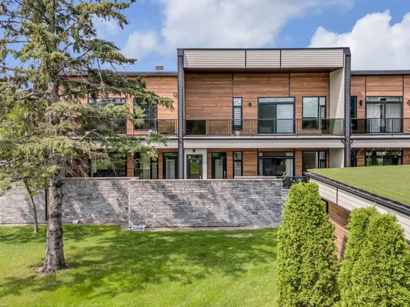 1001 Boulevard Du Bay #101, Beauport, QC G3B 2M7