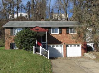 6045 Oak Park Dr, Bethel Park, PA 15102