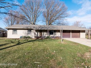 33 Codorus Rd, Montgomery, IL 60538
