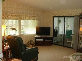 94 Country Club Dr, Plant City, FL 33565