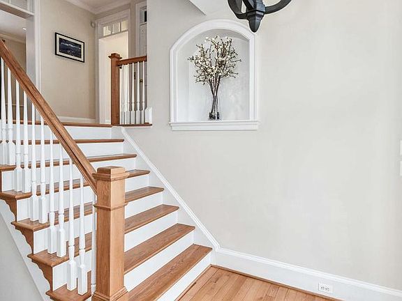 5th image of 3807 N Wakefield St