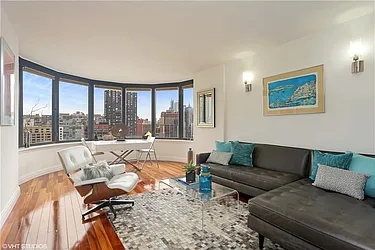 Streeteasy The Corinthian At 330 East 38th Street In Murray Hill 17b Sales Rentals Floorplans Streeteasy