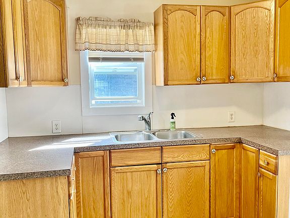 3rd image of 2025 De Hoop Ave SW