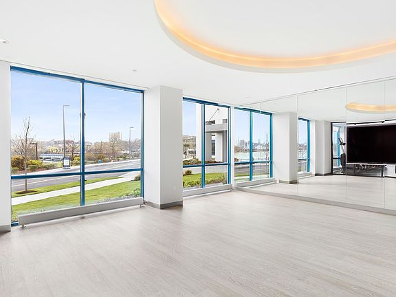 2nd image of 801 Harbor Blvd #1512A