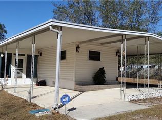 8423 Hamster Dr, Zephyrhills, FL 33540