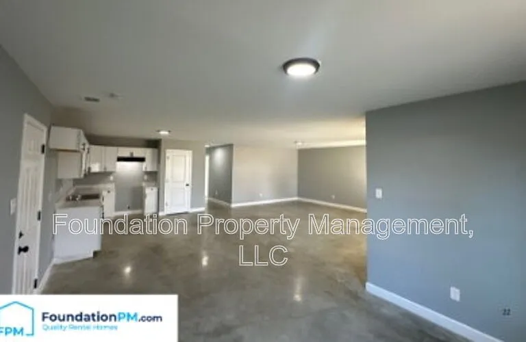 555 Monteagle Dr — Photo 5