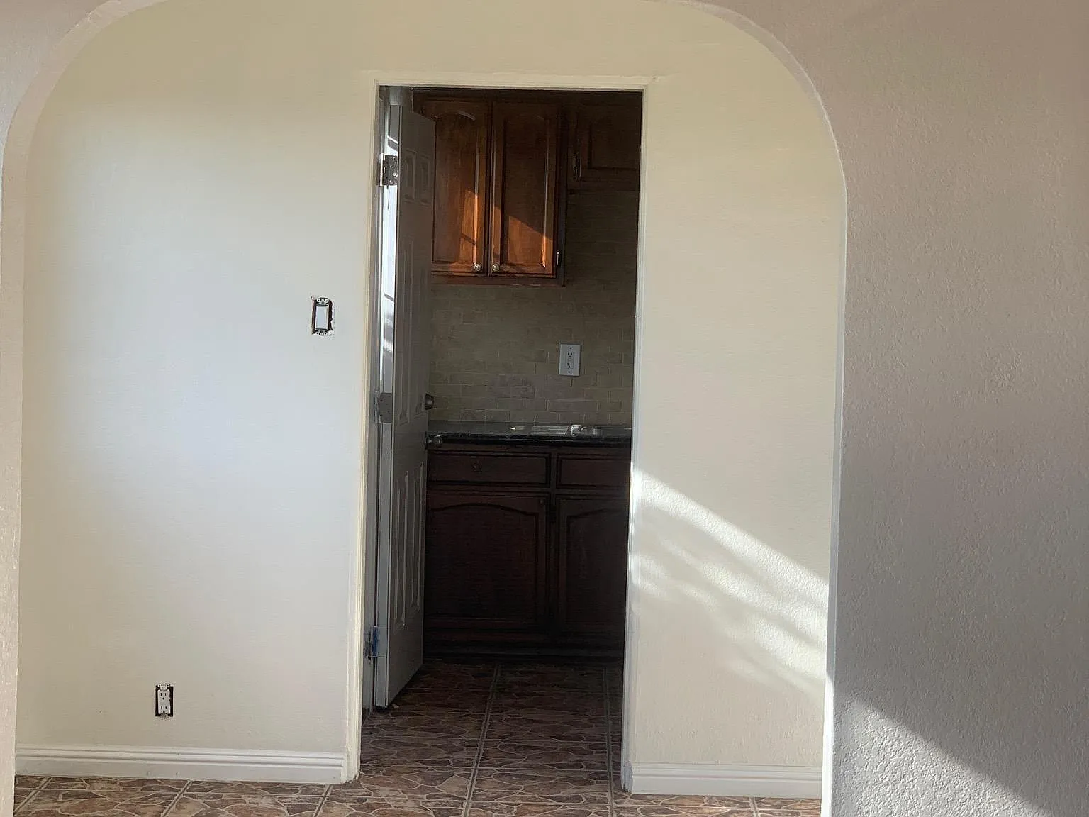333 W Manchester Blvd — Photo 4