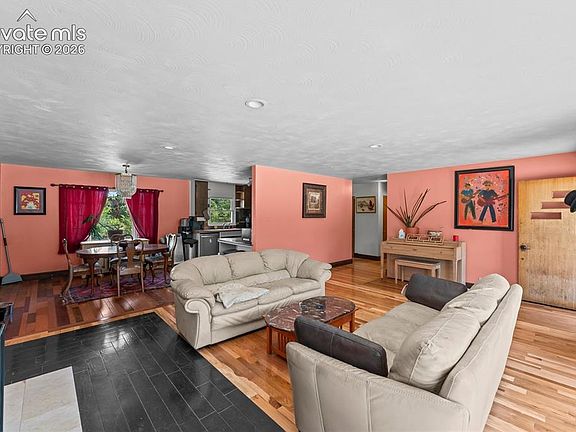 5th image of 11 Oak Pl