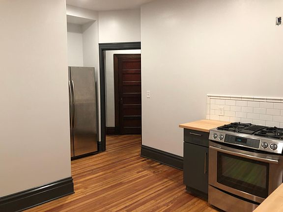 3rd image of 3437 Pestalozzi St #2