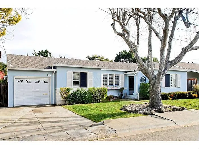 119 Loma Vista Dr photo 1