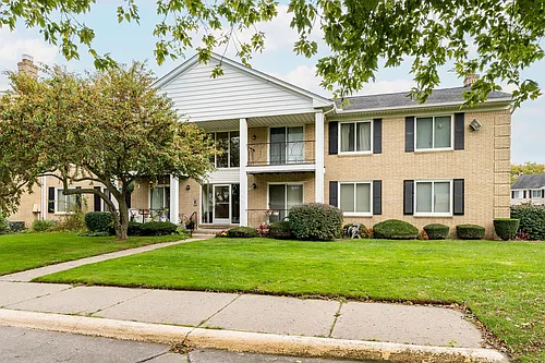 37095 Nottingham Dr #15 Photo 1