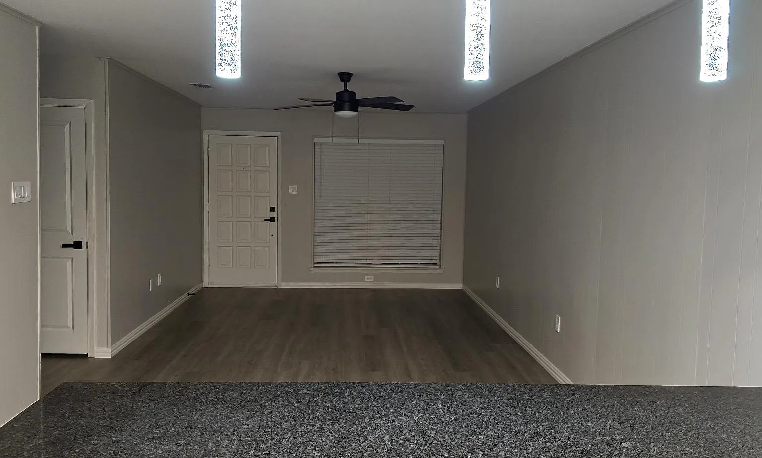 2 bed, 1022 sqft, $1,900 — Photo 3