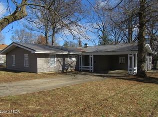 26 N Highland Pl, Mount Vernon, IL 62864