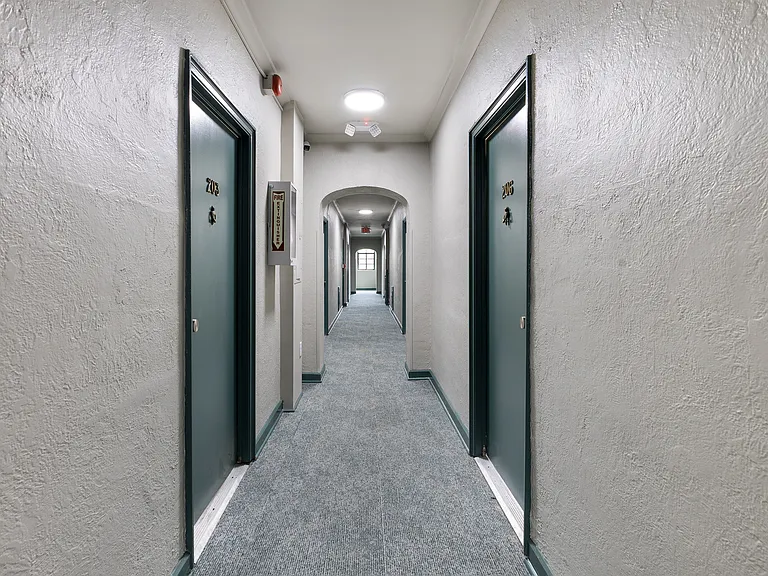 Marleigh Apartments — Photo 10
