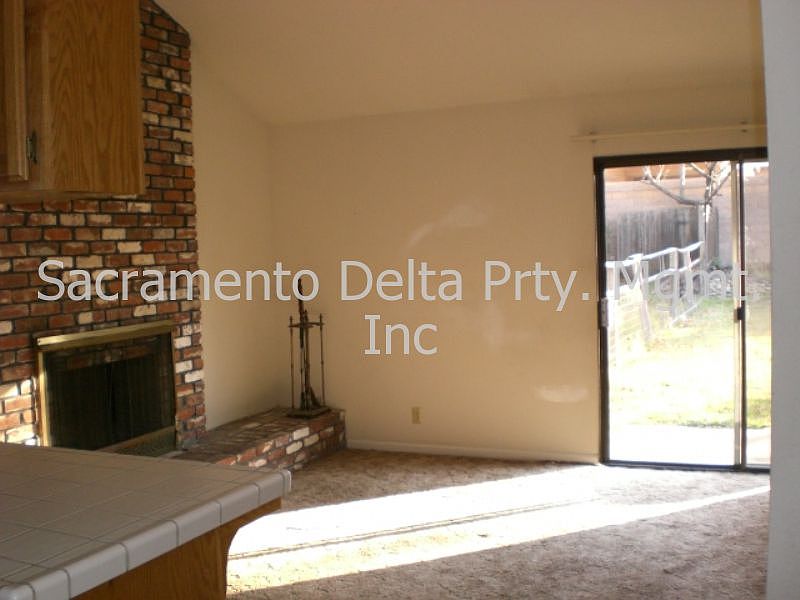 2nd image of 1306 Wendy Ct