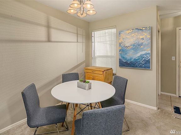 3rd image of 18501 SE Newport Way Unit H136