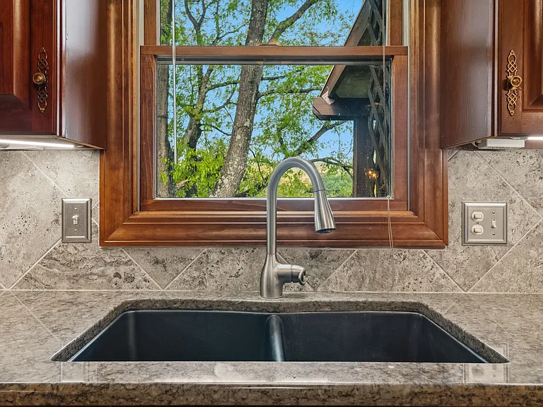 1721 Plank Dr — Photo 8