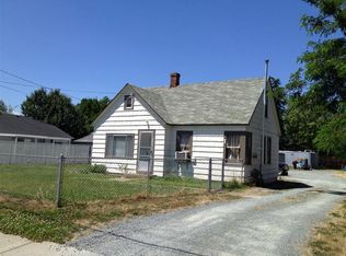 1720 SW Bridge St, Grants Pass, OR 97526