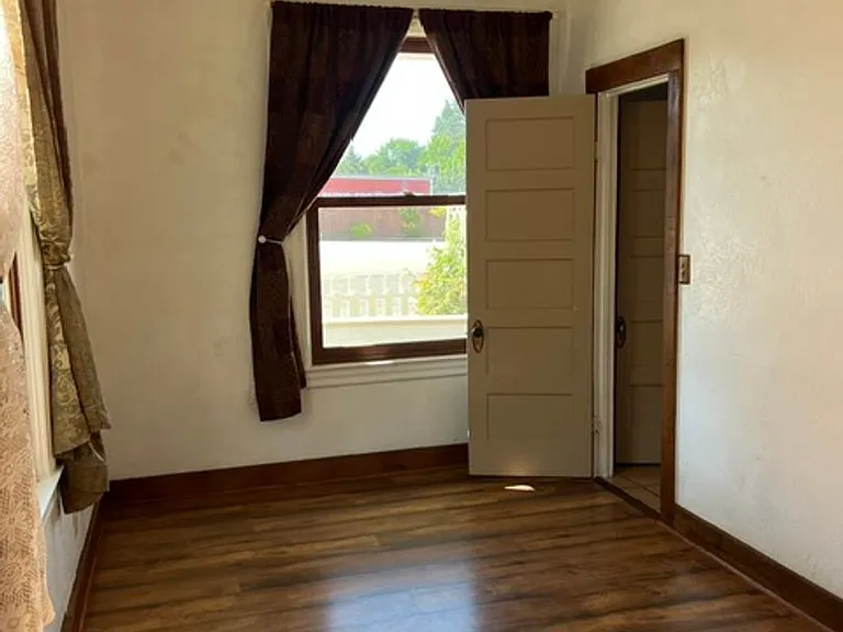 22220 G St — Photo 31