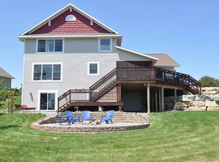 2306 Teakwood Ln SW, Rochester, MN 55902