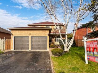 15 Ribblesdale Dr, Whitby, ON L1N6Z3