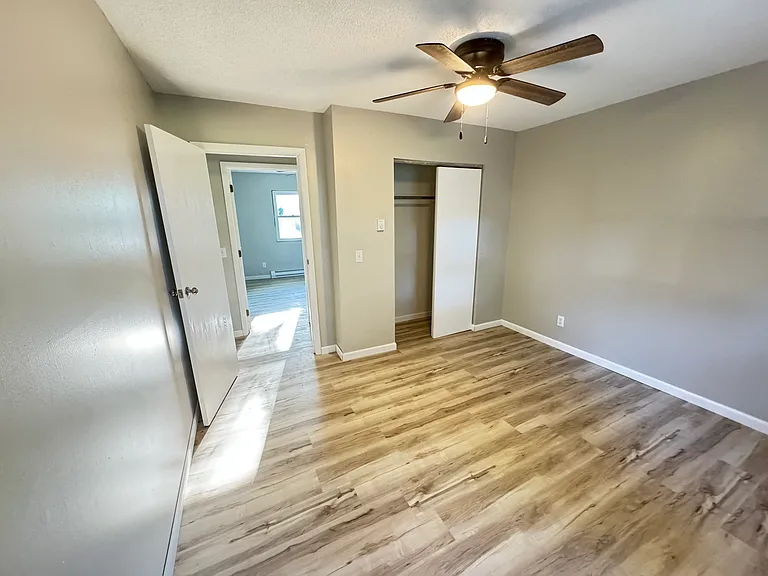 328 E Highland Ave #C — Photo 2