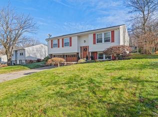 3059 Amy Dr, South Park, PA