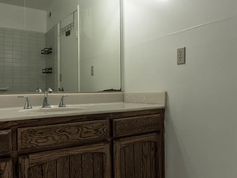 5125 Harold Way #202 — Photo 26