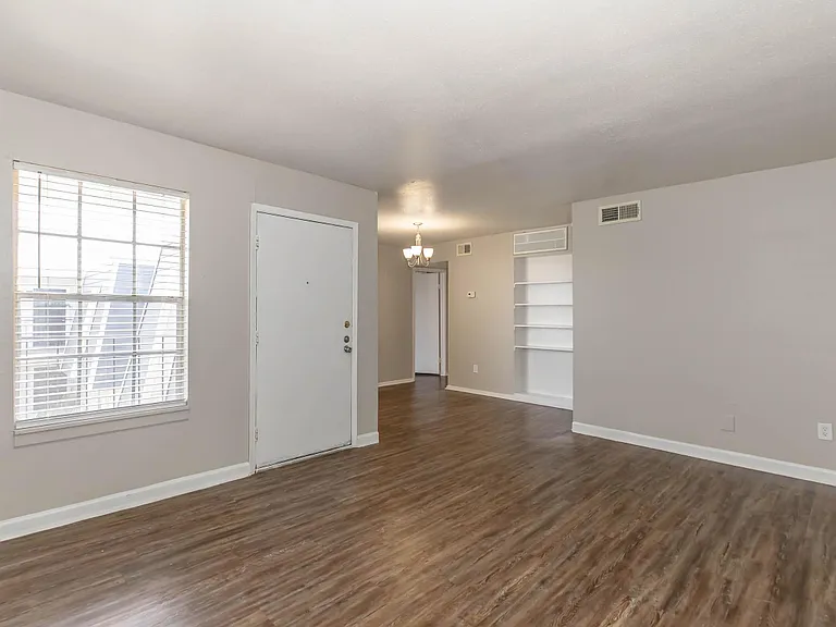 Tidwell Park Apartments — Photo 17