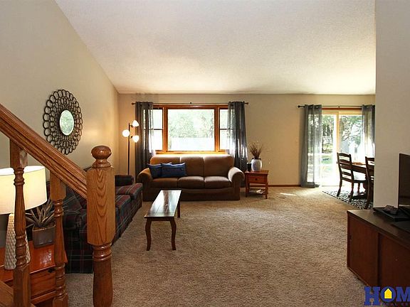 3rd image of 6811 Tanglewood Ln