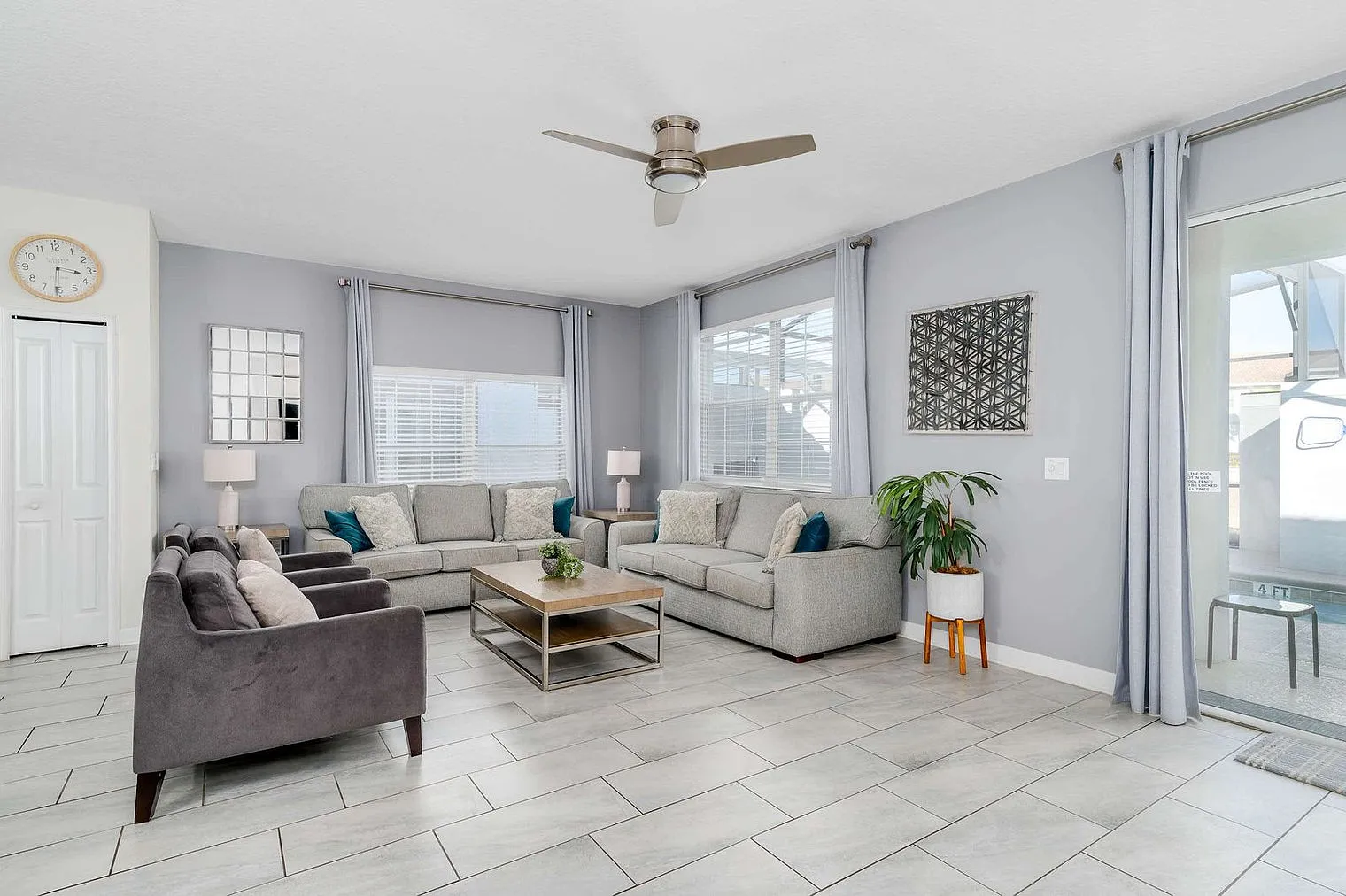5 bed, 4.0 bath, 2066 sqft, $5,084 — Photo 4
