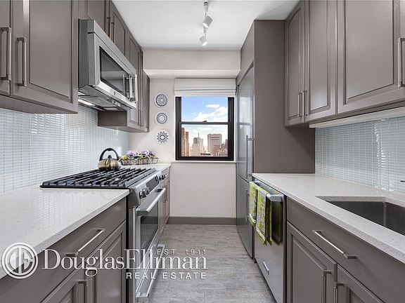 5th image of 301 E 64th St APT 16D