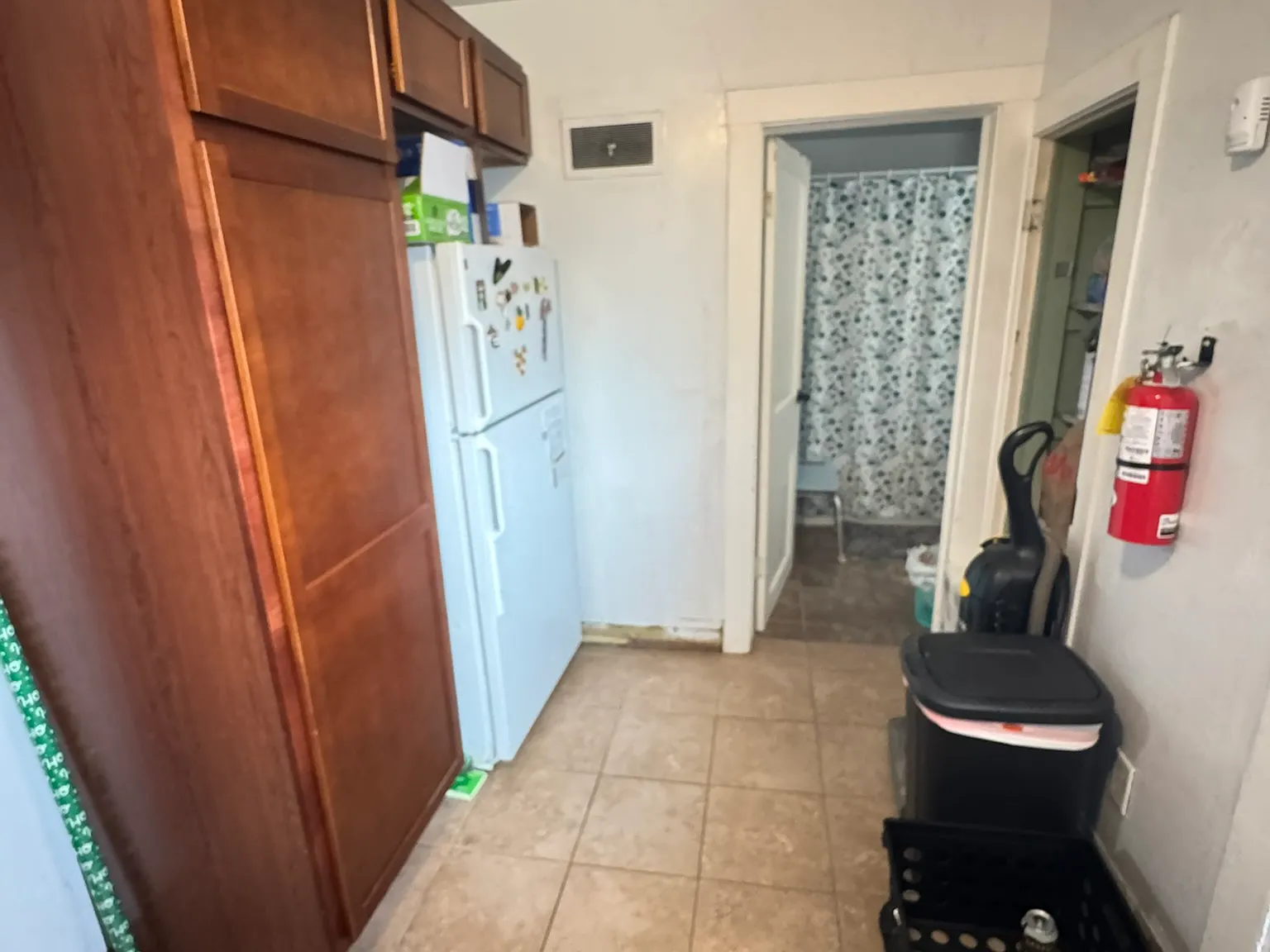 412 N Dubuque St — Photo 2