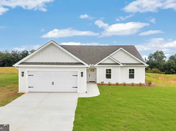 653 Racetrack Rd, Toccoa, GA 30577