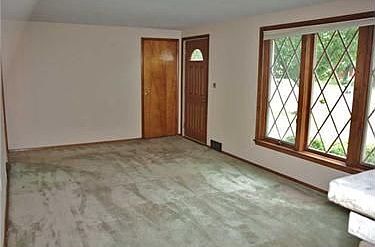 4th image of 170 S Chapel Dr