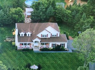 9 Red Oak Ct, Baiting Hollow, NY 11933