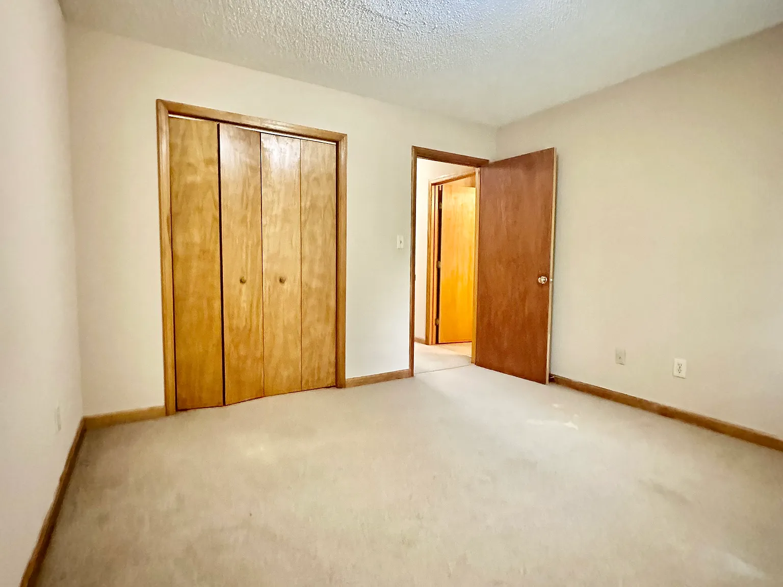 3 bed, $1,375 — Photo 3