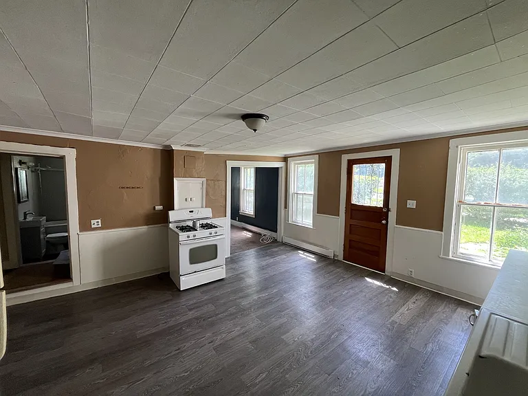 31 Hazzard St #2 — Photo 9