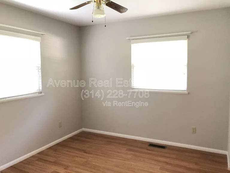 302 Brightsand Ct — Photo 6