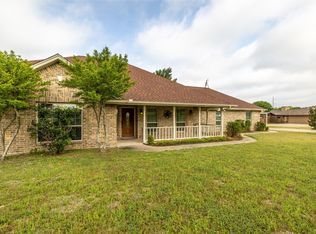 811 Black Champ Rd, Waxahachie, TX 75167