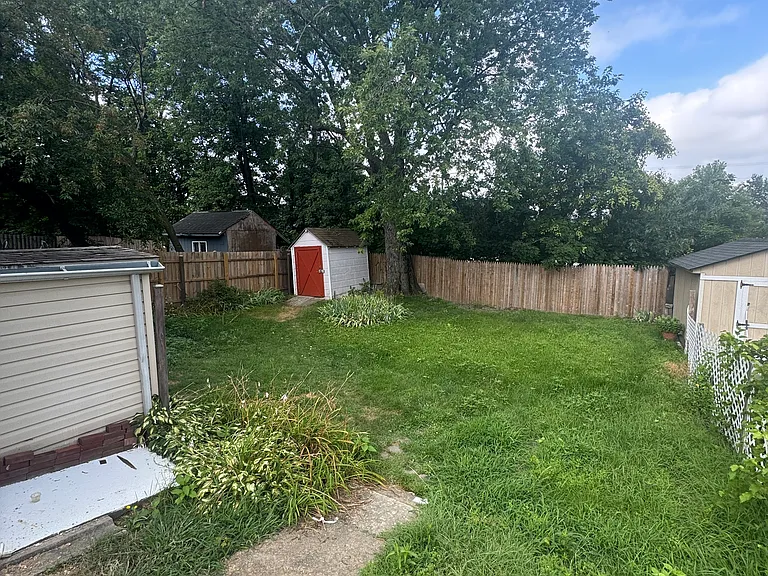 1830 Marshall Rd — Photo 2