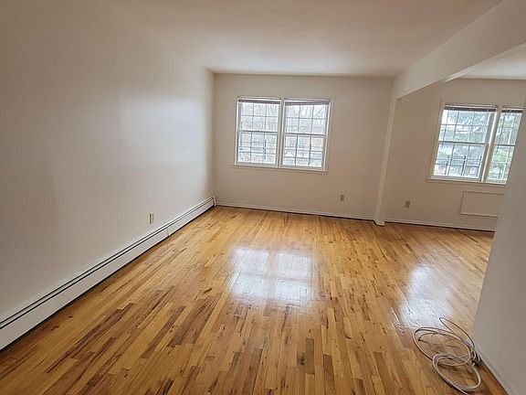 2nd image of 29-27 Bell Blvd