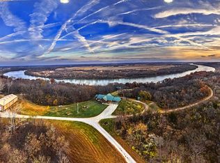 926 Sheridan Rd, Wathena, KS 66090