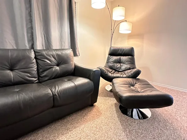 5306 E 24th Ave, Anchorage, AK 99508